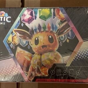 Pokémon Prismatic Evolutions Box